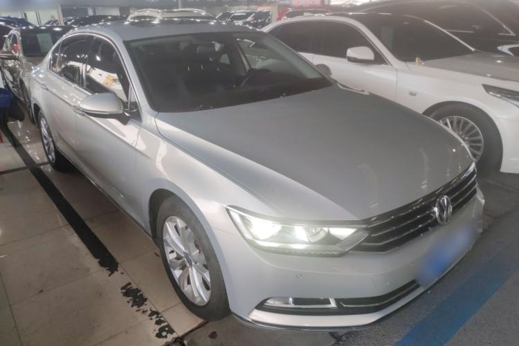 Used Volkswagen Magotan 2019 330TSI DSG Luxury Version China VI Standard
