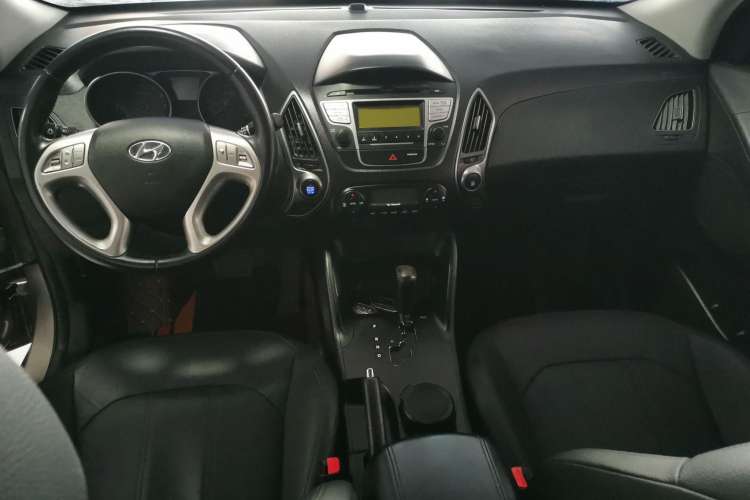 Used Hyundai ix35 2015 2.0L Automatic 2WD Smart Type China IV
