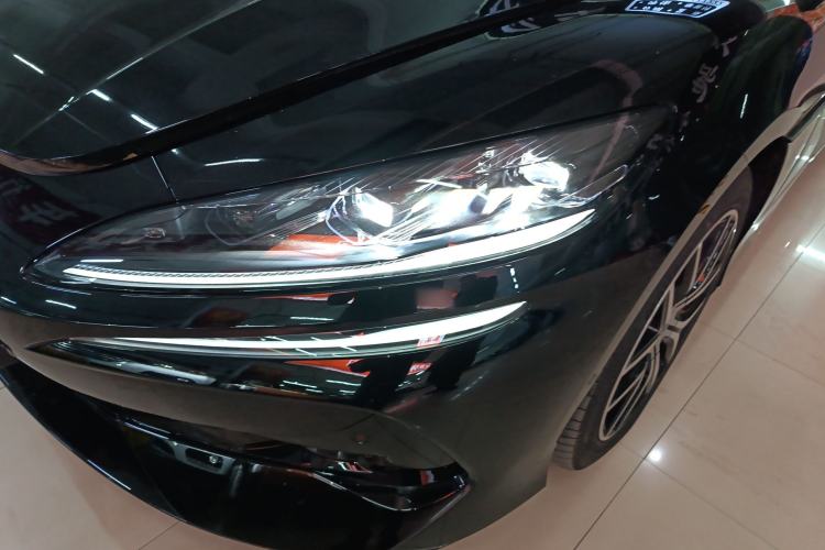 Used Denza Z9 2024 1100 km Four-Wheel Drive Max Version
