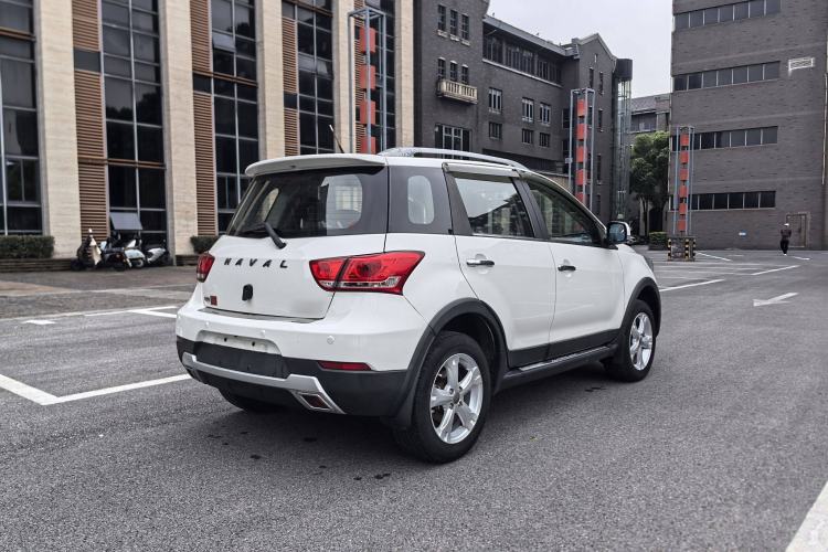 Used Haval H1 2016 Red-Label 1.5L AMT Luxury Model
