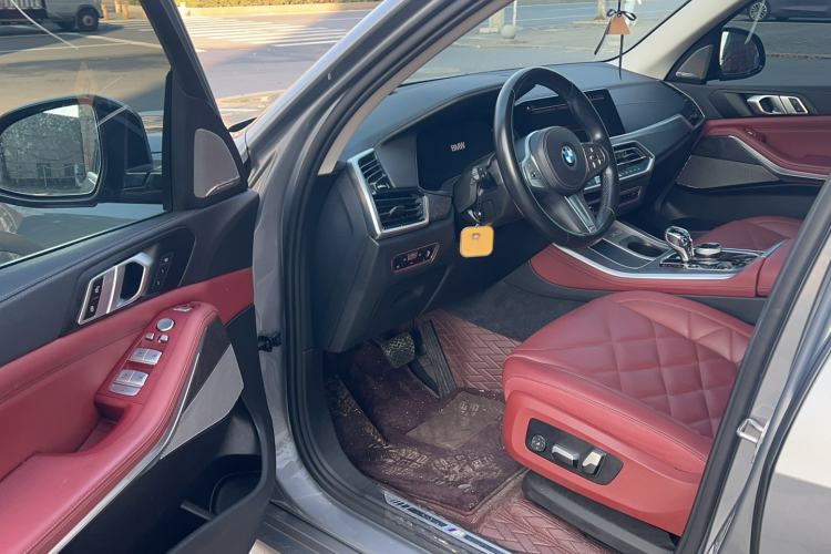 Used BMW X5 2022 Restyled xDrive 30Li Luxury Version M Sport Package
