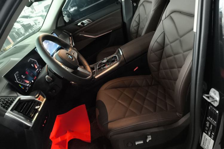 Used BMW X5 2023 xDrive 30Li Luxury M Sport Night Edition Package
