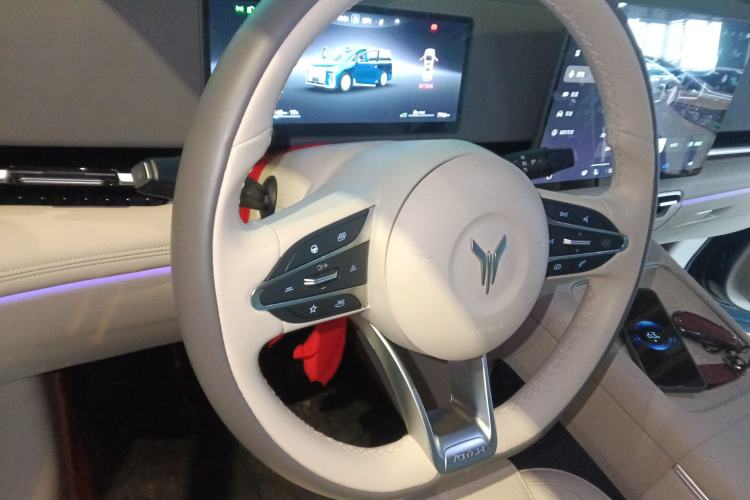 Used VOYAH Dream 2025 PHEV Four-Wheel-Drive Flagship Version – Qiankun Edition
