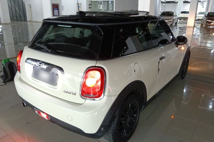 Used  MINI 2016 1.5T COOPER
