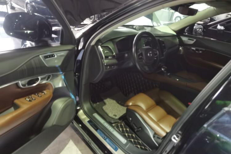 Used Volvo XC90 2020 T6 Zhiya Luxury 7-Seater
