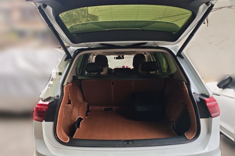 Used Volkswagen Tiguan L 2024 330TSI Automatic Two-Wheel Drive R-Line Enhanced Edition