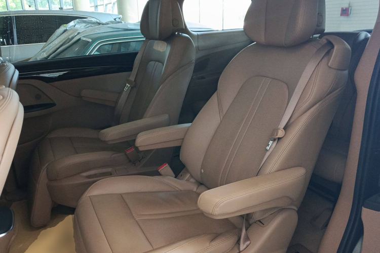 Used Buick GL8 2017 ES 28T Luxury Model China V Standard
