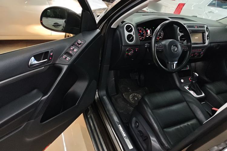 Used Volkswagen Tiguan 2015 2.0 TSI Automatic All-Wheel Drive Luxury Edition
