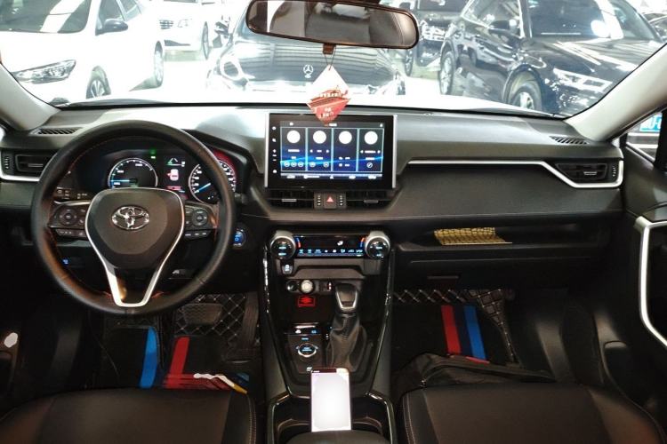 Used Toyota Wildlander 2022 Dual-Motor 2.5L E-CVT 4x4 Luxury PLUS Edition
