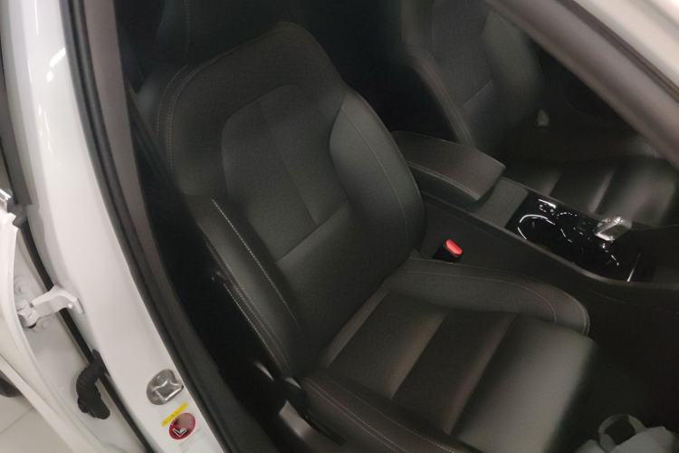 Used Volvo XC40 2024 B4 4x4 Smart Luxury Edition