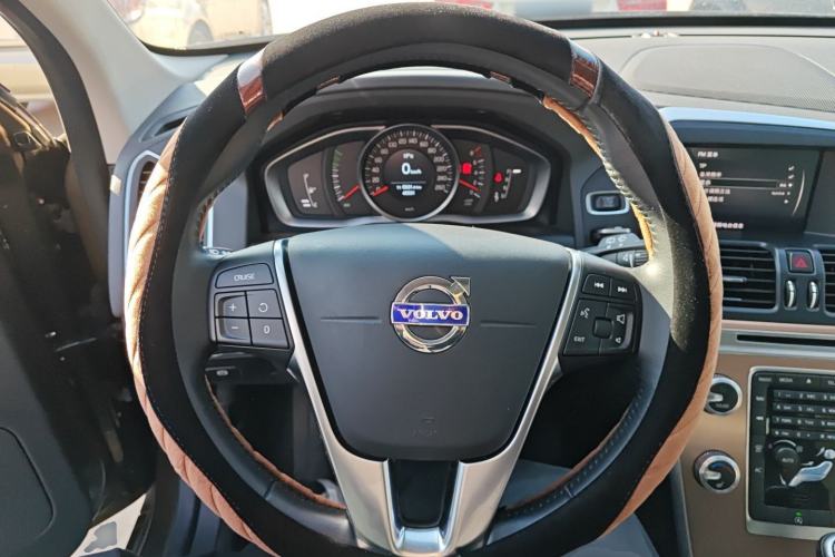 Used Volvo XC60 2017 T5 Smart Upgrade Edition
