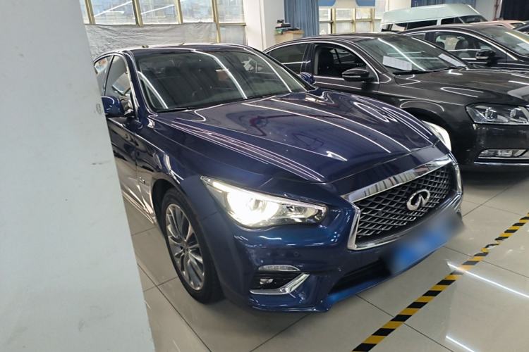 Used Infiniti Q50L 2018 2.0T Enjoyment Version China VI Standard
