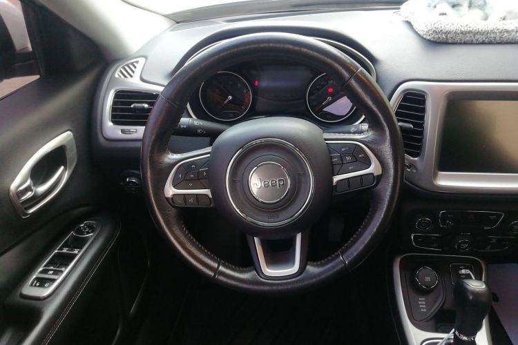 Used  Compass 2017 200T Automatic Family Enjoyment Four-Wheel Drive Edition
