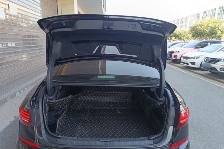 Used Volkswagen Passat 2019 380TSI Luxury Edition China VI Standard
