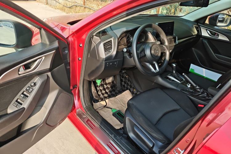 Used Mazda Mazda 3 Axela 2017 Sedan 1.5L Automatic Comfort Model Emission Standard China V
