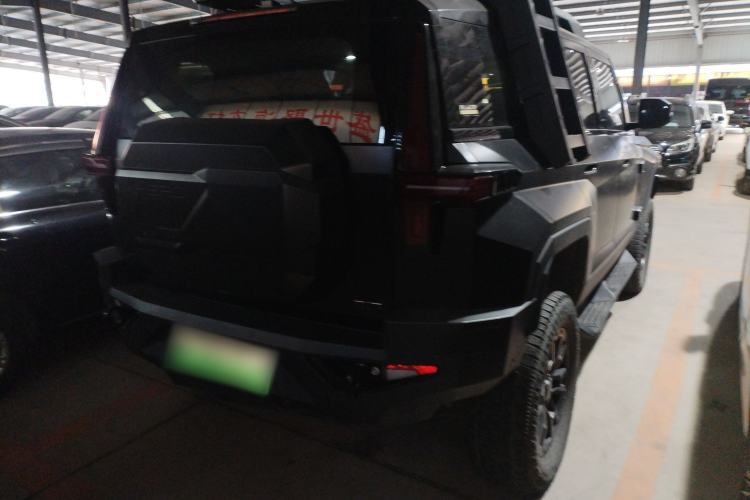 Used  917 2023 Range-Extended Base Model
