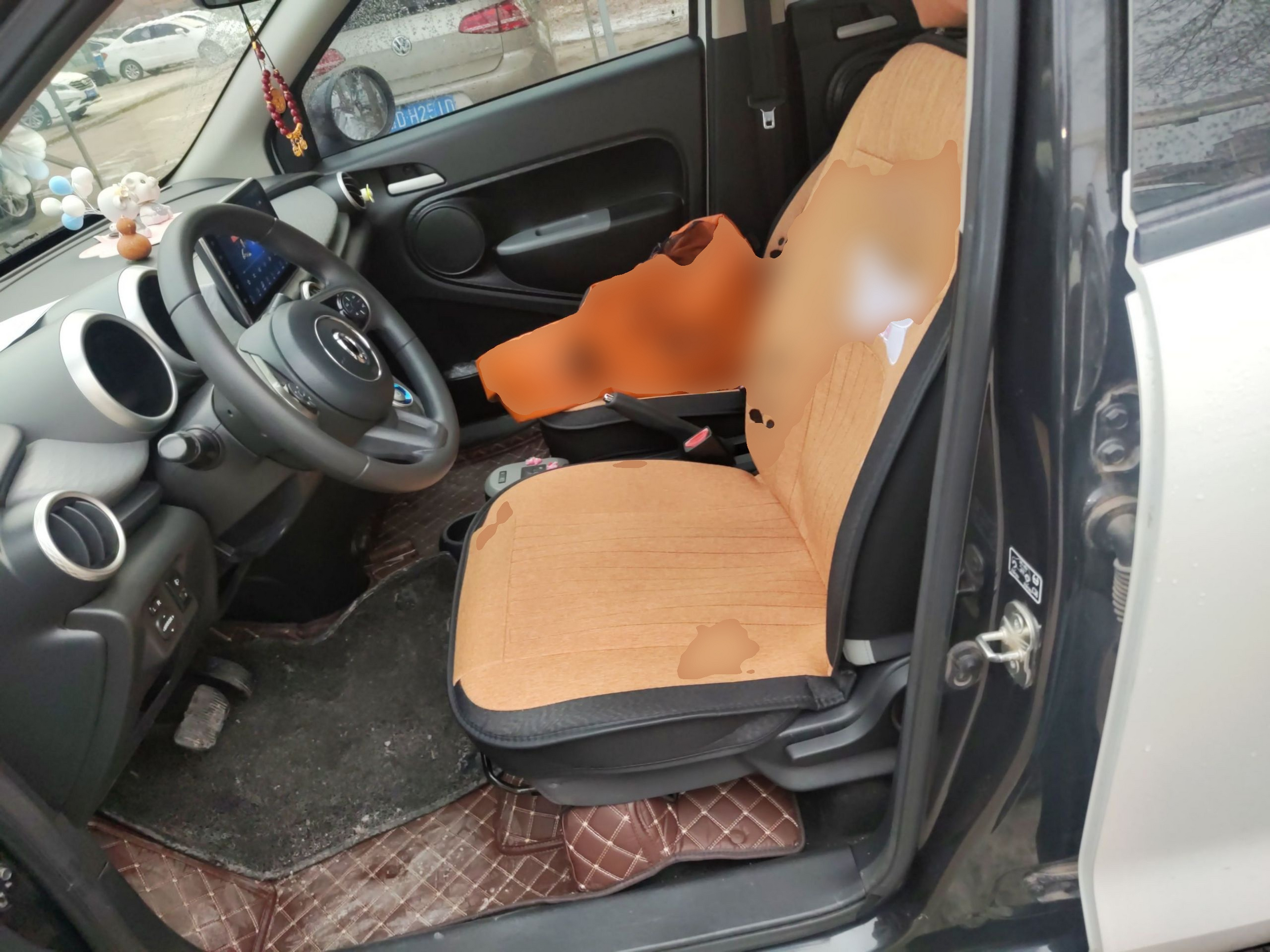 Переднее сиденье в автомобиле