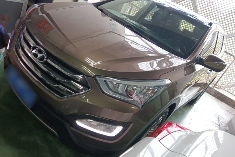 Used Hyundai Santa Fe 2013 2.4L Automatic Two-Wheel Drive Smart Version