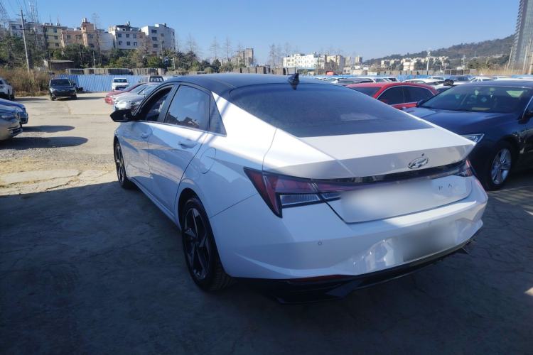 Used Hyundai Elantra 2022 1.5L CVT LUX Prestige Edition