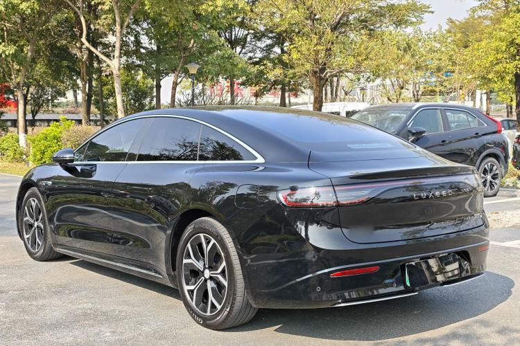 Used Hima Luxeed S7 2025 855 km Max