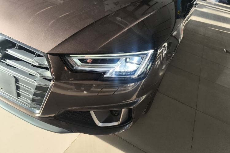 Used Audi A4L 2019 40 TFSI Fashion Version China V