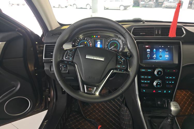 Used Haval H2 2017 Red-Label 1.5T Manual Two-Wheel Drive Luxury Model
