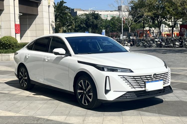 Used Changan Eado 2025 Blue Whale 1.5T 500Bar Prestige Model
