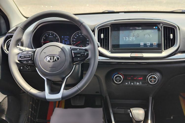 Used Kia Stonic 2019 1.4L Automatic Fun Edition China VI
