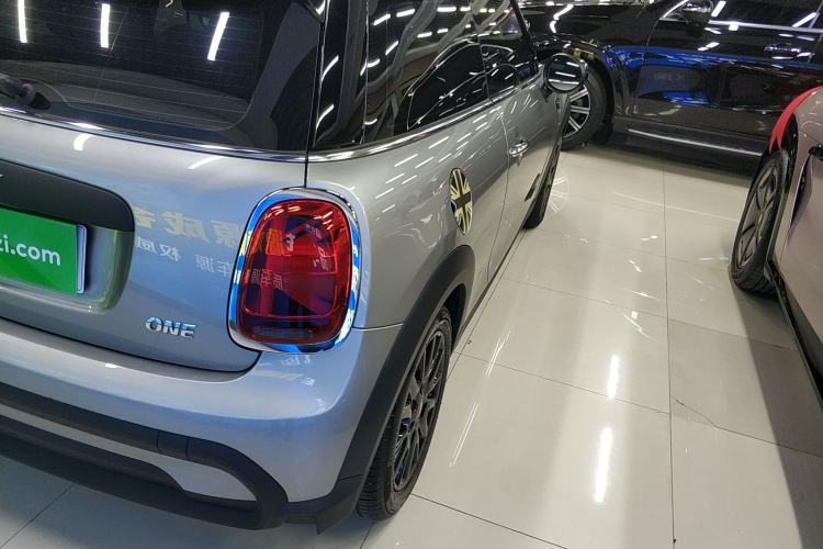 Used  MINI 2023 1.5T ONE
