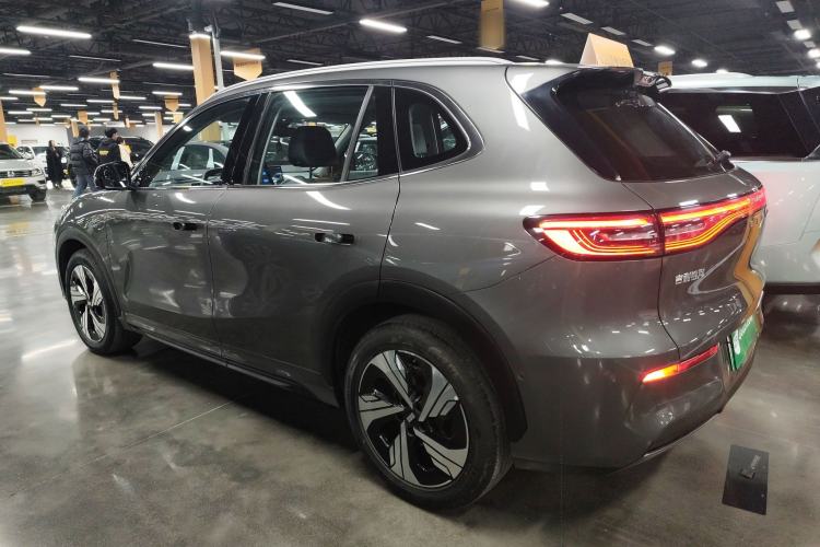 Used  E5 2024 530km Starship Edition