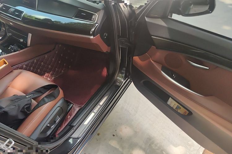 Used BMW 5 Series GT 2017 528i Leading Model
