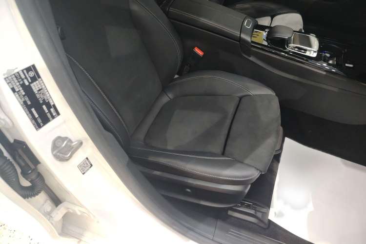 Used Mercedes-Benz A-Class 2020 Restyled A 200 L Sport Sedan Fashion Version
