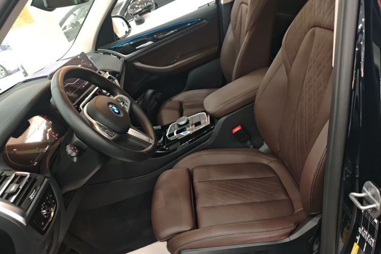 Used BMW iX3 2024 Leading Model
