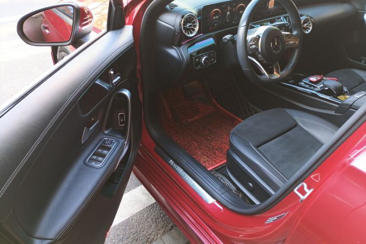 Used Mercedes-Benz A-Class 2020 Restyled A 200 L Sport Sedan Fashion Version
