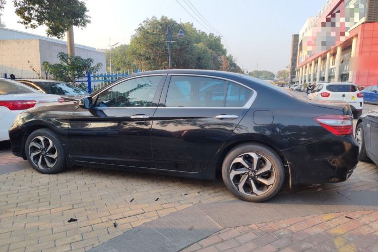 Used Honda Accord 2016 2.4L Luxury Edition
