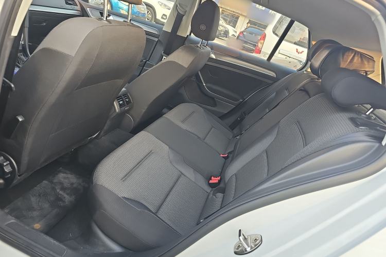 Used Volkswagen Golf 2017 230TSI Automatic Comfort Edition – Celebrating Milestone of One Million Units
