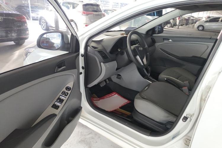 Used Hyundai Verna 2014 1.4L Automatic Smart GLS
