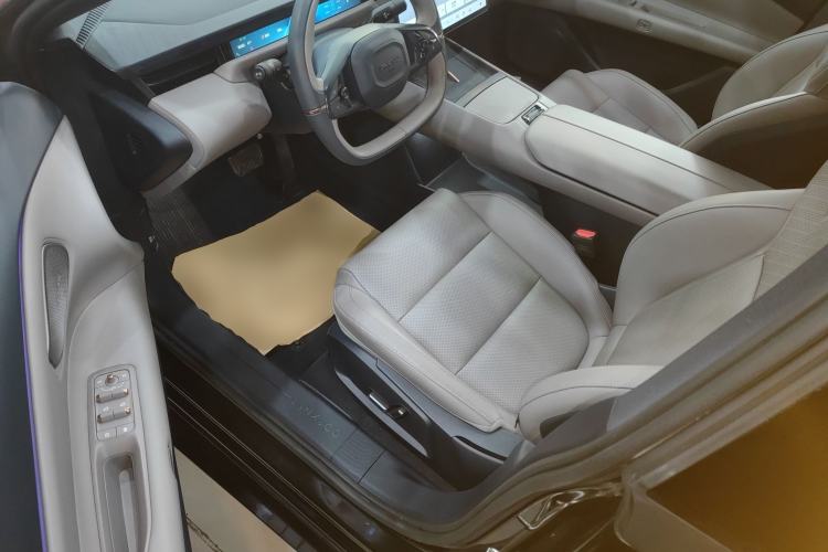 Used Lynk & Co Z10 2025 71 kWh 602 km Range Rear-Wheel Drive Pro
