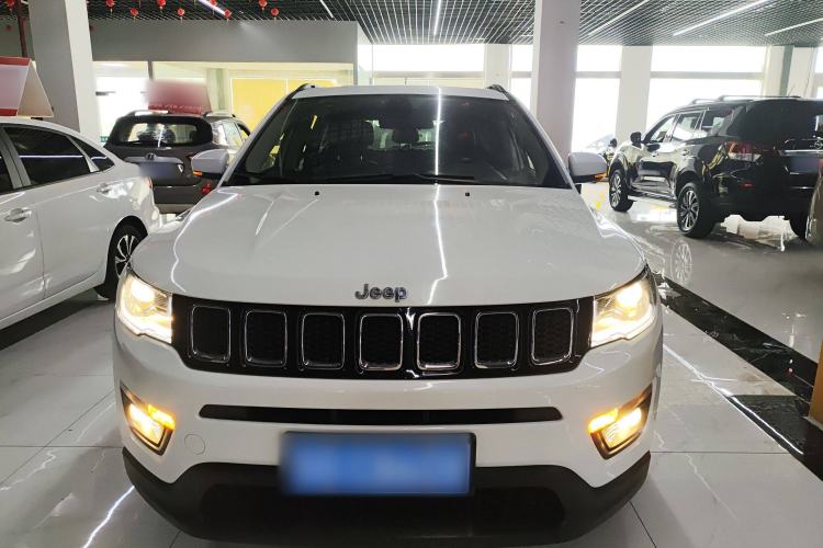 Used  Compass 2019 220T Automatic Family Edition
