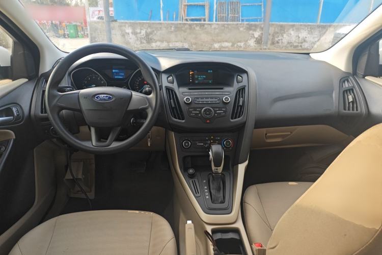 Used Ford Focus 2015 Sedan 1.6L Automatic Comfort Model
