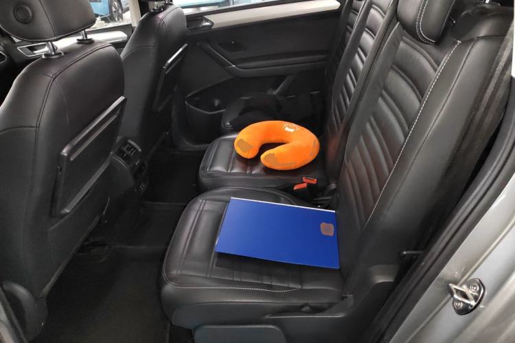 Used Volkswagen Touran 2018 Volkswagen Touran L 330TSI DSG Luxury Edition