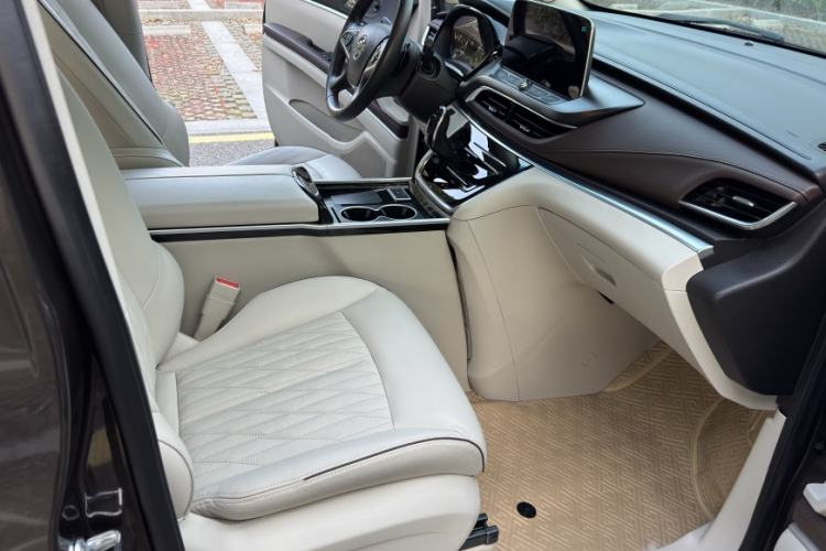 Used Buick GL8 2021 Land Cruiser Executive 652T Premium Model
