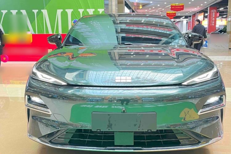 Used  Galaxy 8 2025 130km EM-P Exploration Edition