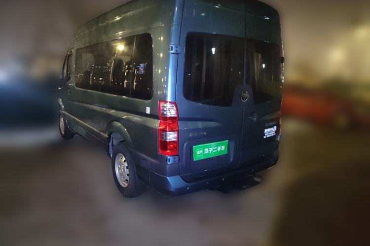 Used Foton Toano 2024 Tuyano Pro Multi-Function 2.0T Manual Rear-Drive Long Wheelbase Mid-Roof Design Single Rear Tire—Available in 5/6/7/9-Seater Configurations