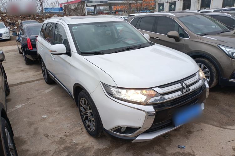 Used Mitsubishi Outlander 2018 2.0L Two-Wheel Drive Glory Edition 5 Seats
