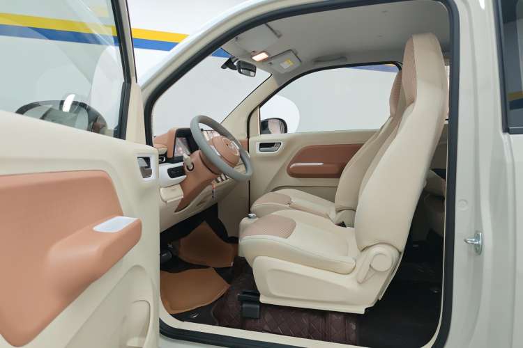 Used Wuling Hongguang MINIEV 2024 3rd Generation 215km Advanced Version
