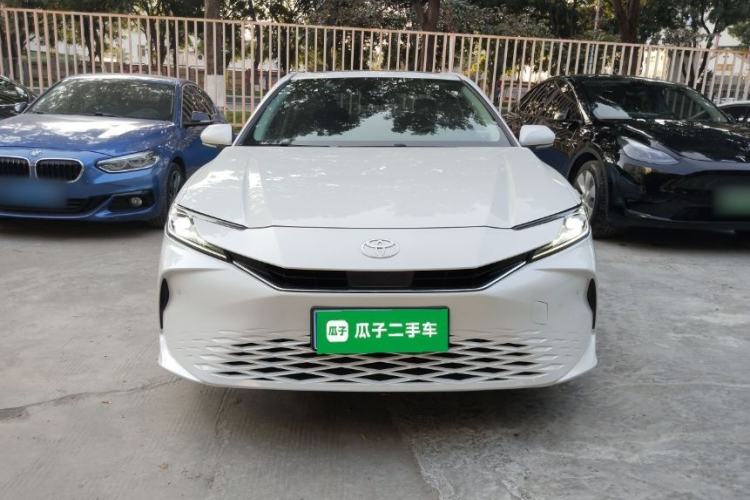 Used Toyota Camry 2024 Dual-Motor 2.0 HGVP Luxury Edition
