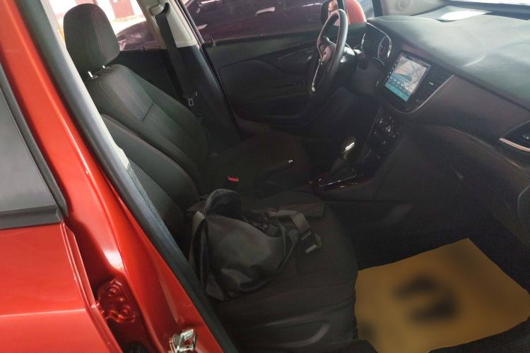 Used Buick Encore 2017 18T Automatic Two-Wheel Drive Urban Fashion Model
