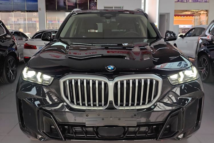 Used BMW X5 2023 xDrive 30Li Luxury M Sport Package