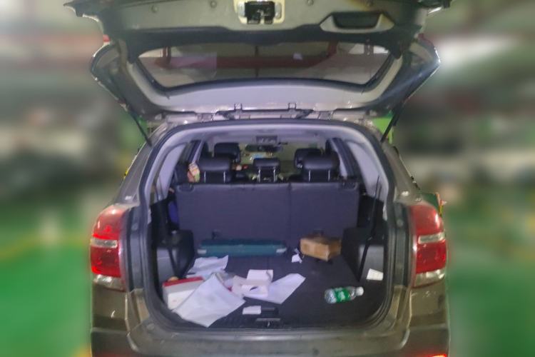 Used Chevrolet Captiva 2015 2.4L 4x4 Flagship Edition 7-Seater